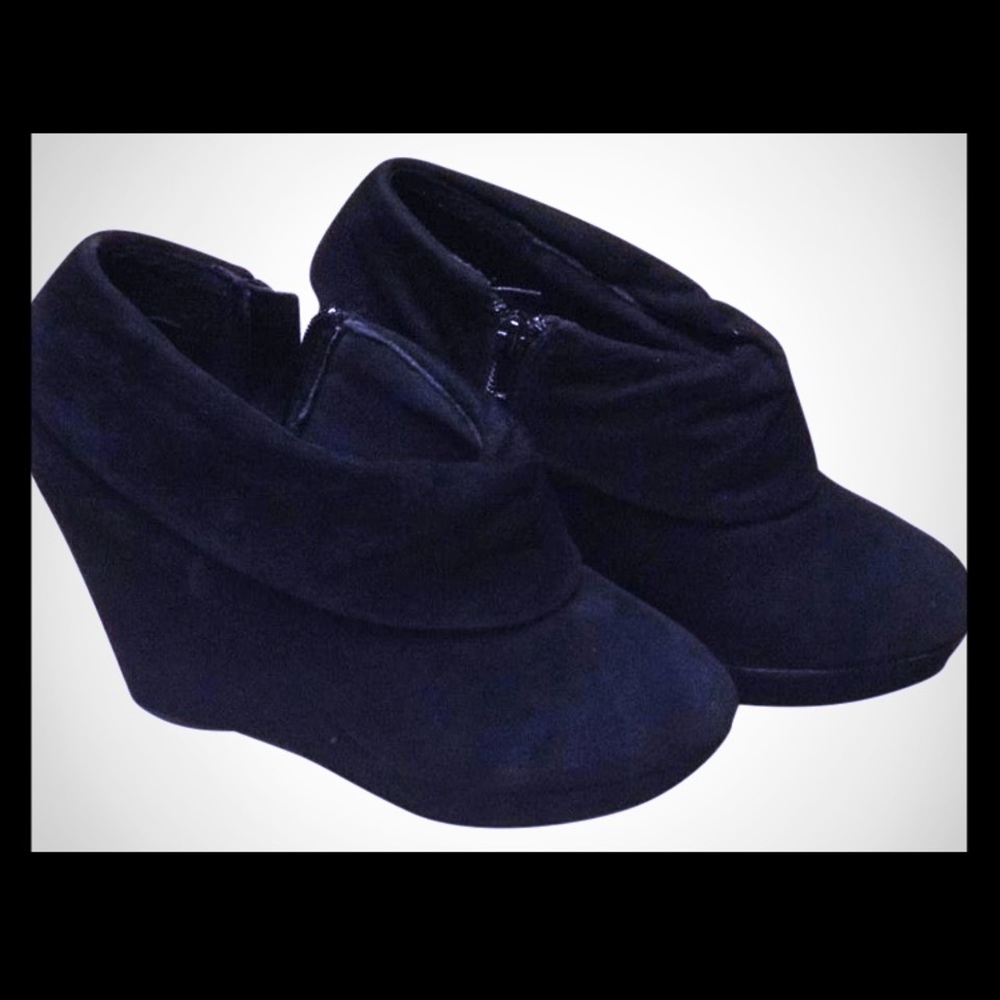 Madden Girl Elsie Booties- Black